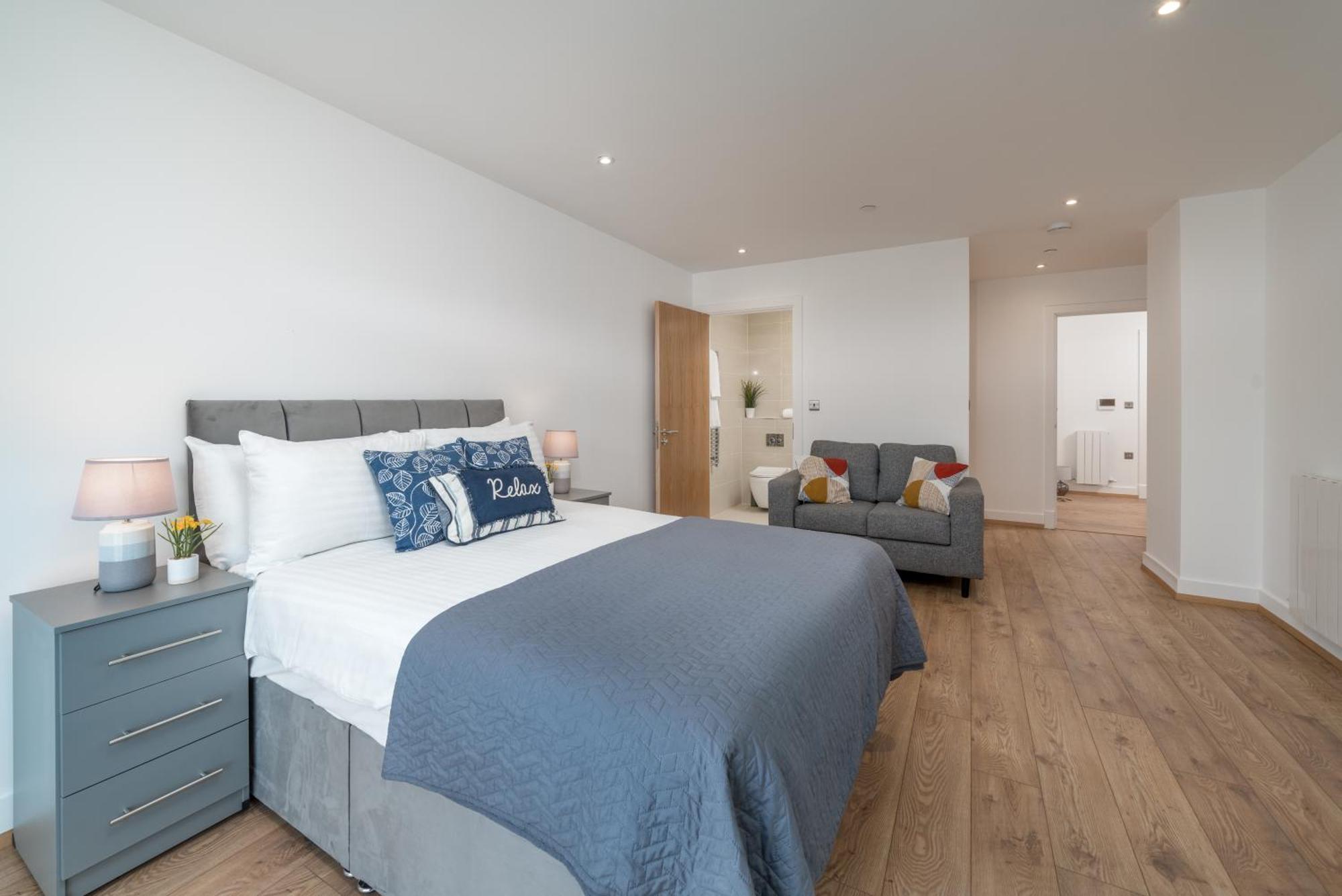 Skyvillion - London River Thames Top Floor Apartments By Woolwich Ferry, Mins To London Excel, O2 Arena , London City Airport With Parking Exterior foto